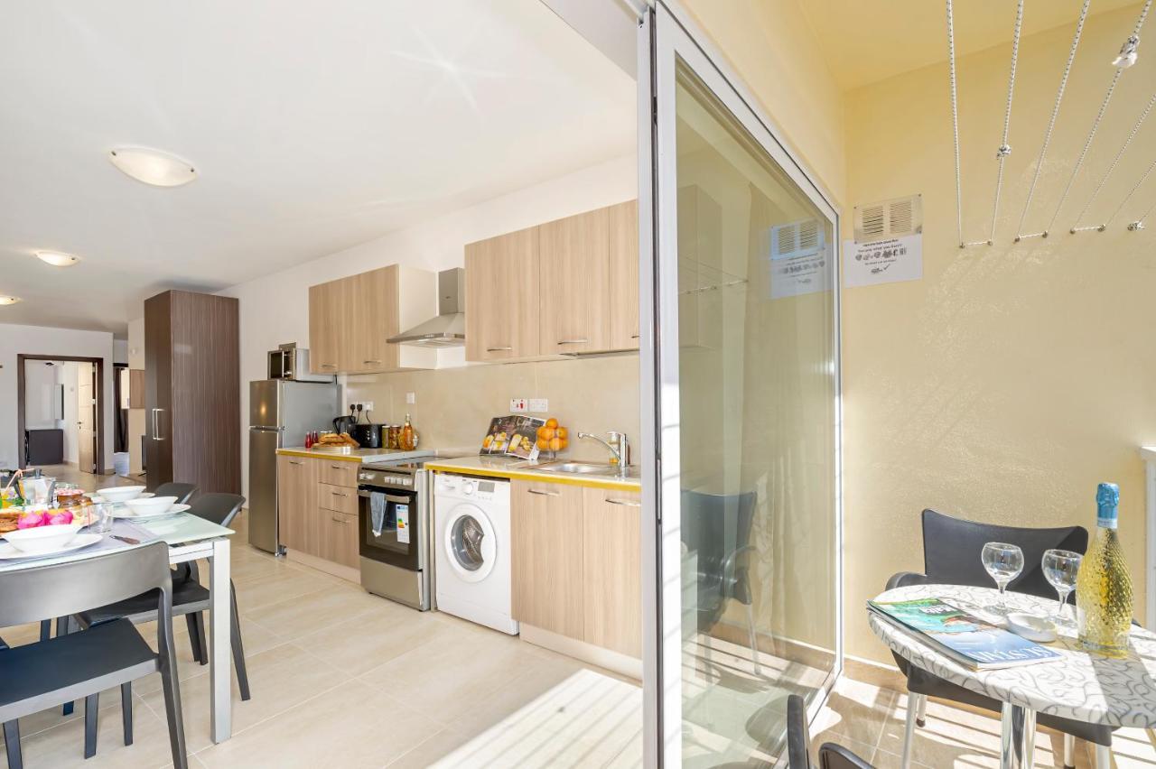 Summer Breeze Comfort Sunny Apartments Close To The Sandy Beaches - By Getawaysmalta Mellieha Exterior photo